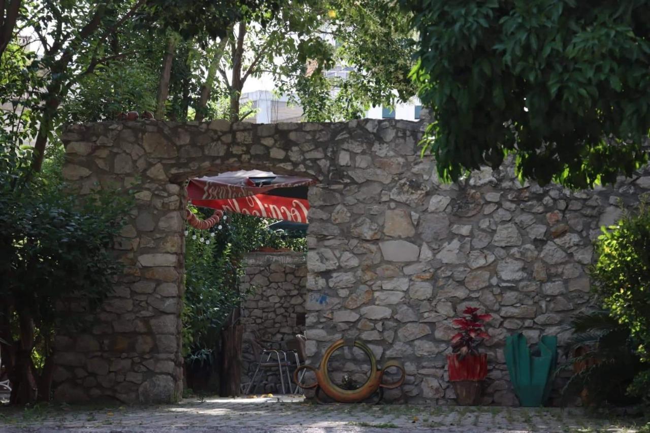 Hotel Ceka Durres Bagian luar foto