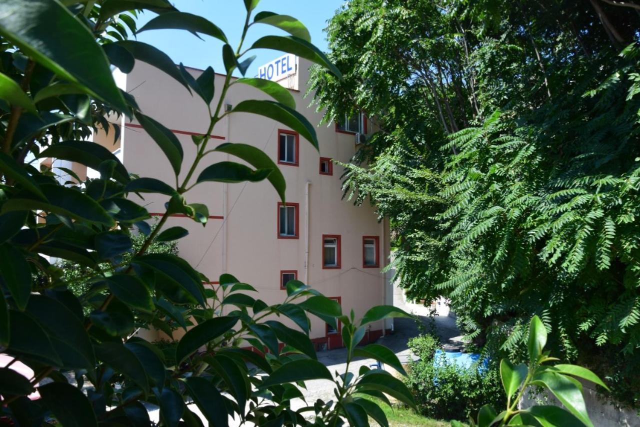 Hotel Ceka Durres Bagian luar foto